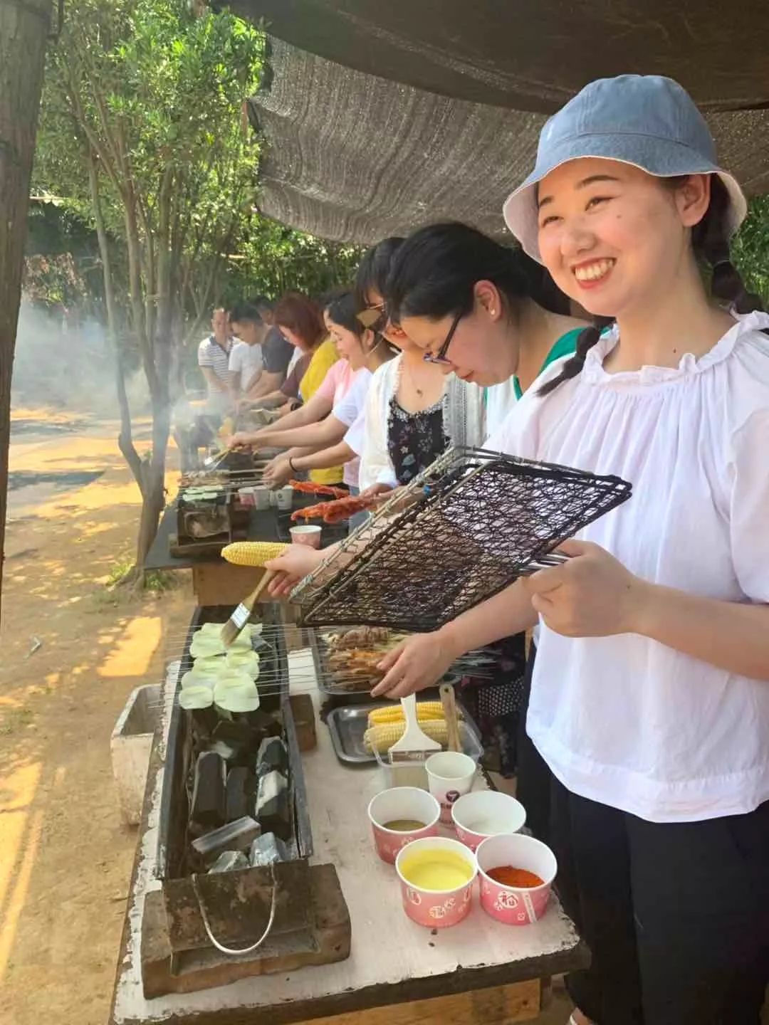 巨精團(tuán)建 | 打卡后官湖濕地公園，頂住高溫出來燒烤的都是真愛呀~