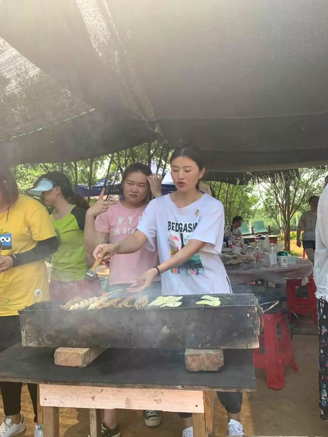 巨精團(tuán)建 | 打卡后官湖濕地公園，頂住高溫出來燒烤的都是真愛呀~